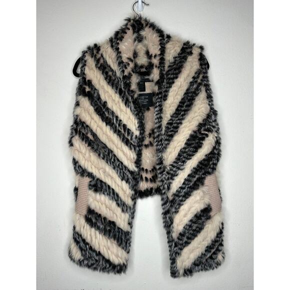 Marc by Marc Jacobs Cream Black Striped Knitted Soft Rabbit Fur Pocket Vest OS - Picture 6 of 16